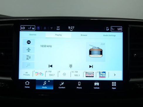 Used 2025 Chrysler Pacifica Select FWD image 37
