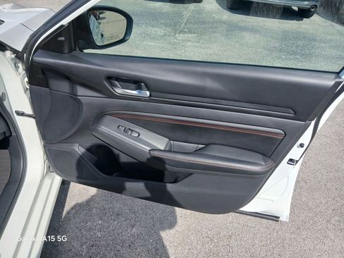 Used 2021 Nissan Altima 2.5 SR FWD image 17