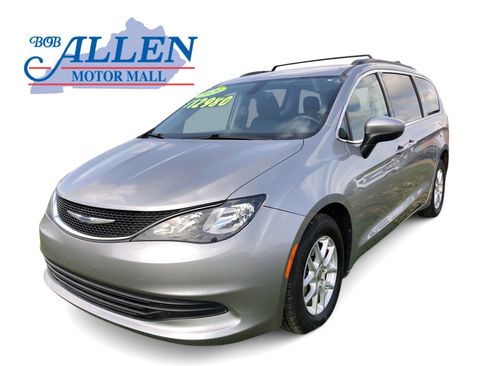 Used 2020 Chrysler Voyager Lxi image 1