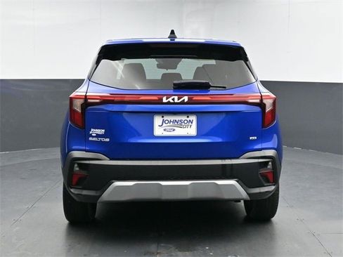 Used 2024 Kia Seltos LX image 13