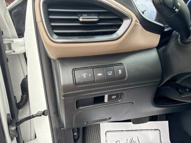 Certified 2023 Hyundai Santa Fe SEL w/ Premium Package FWD image 33