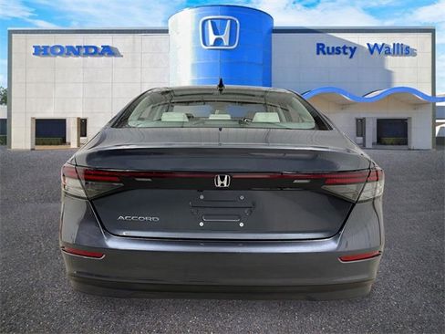 New 2025 Honda Accord SE image 4