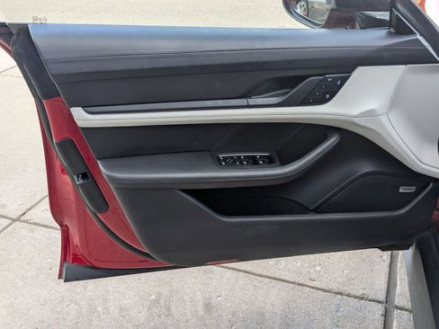 Used 2023 Porsche Taycan 4S image 13