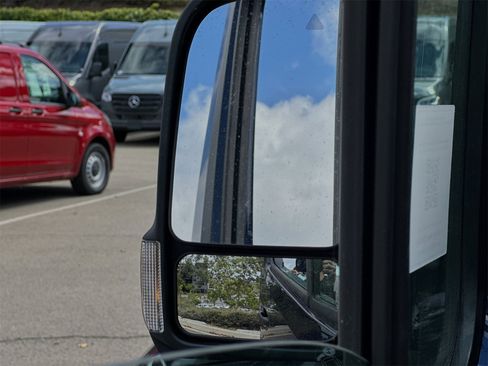 Used 2024 Mercedes-Benz Sprinter 144 Cargo image 9