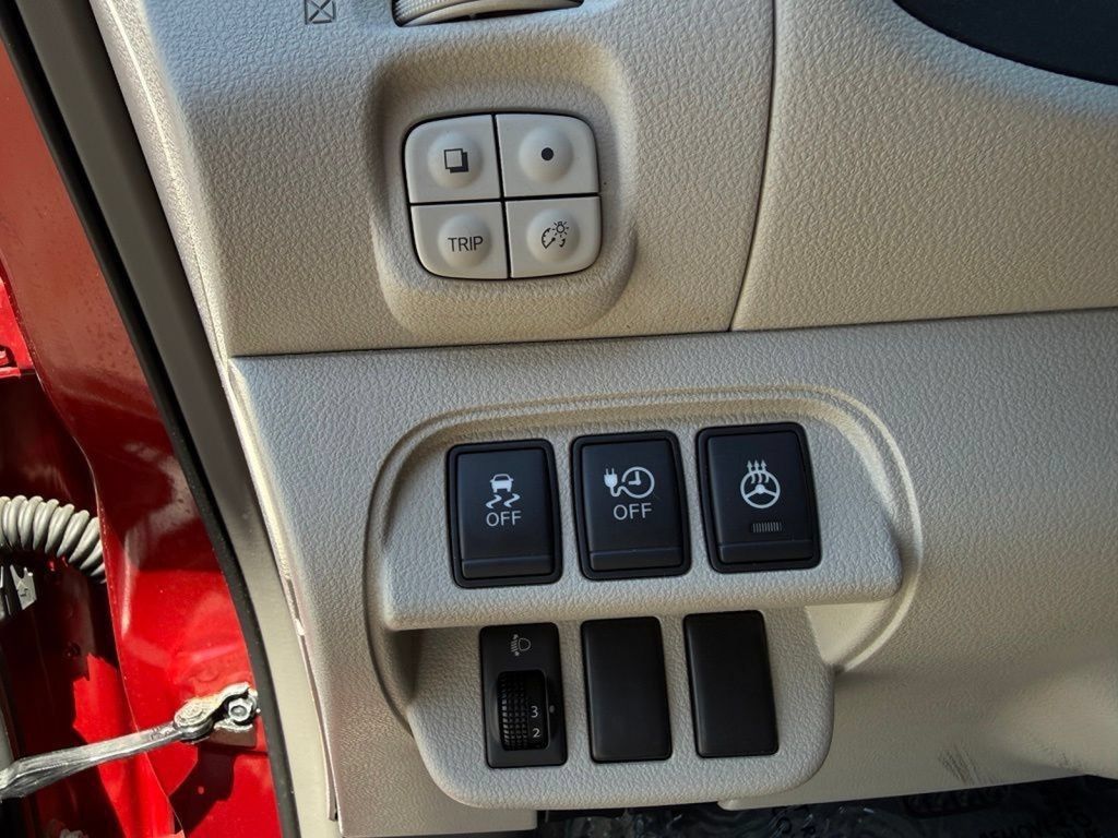 Used 2012 Nissan Leaf SL FWD image 39