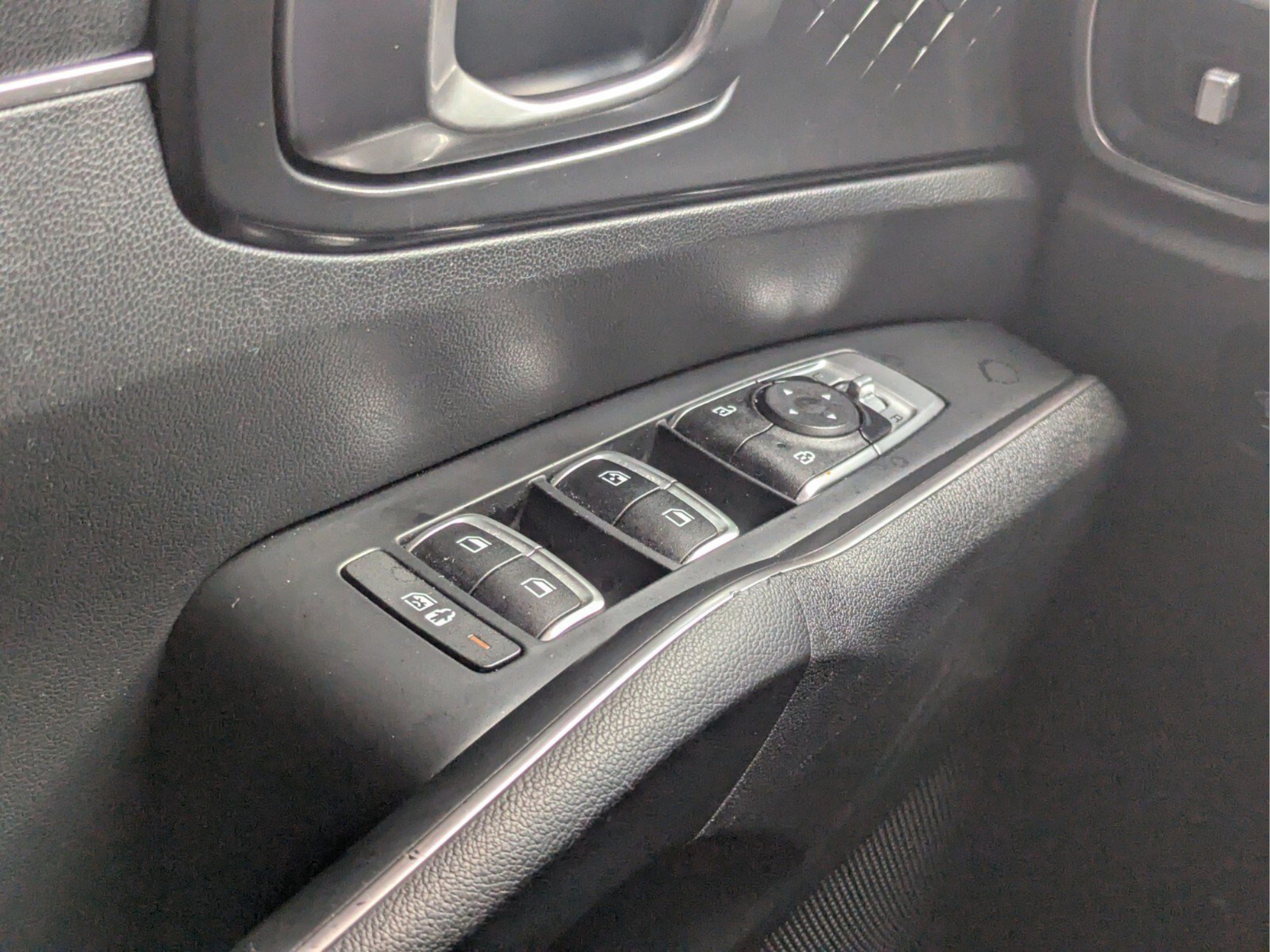 Used 2022 Kia Sorento S FWD image 17