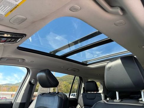 Used 2022 Jeep Grand Cherokee L Limited image 31