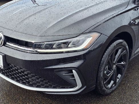 New 2026 Volkswagen Jetta SE FWD image 9