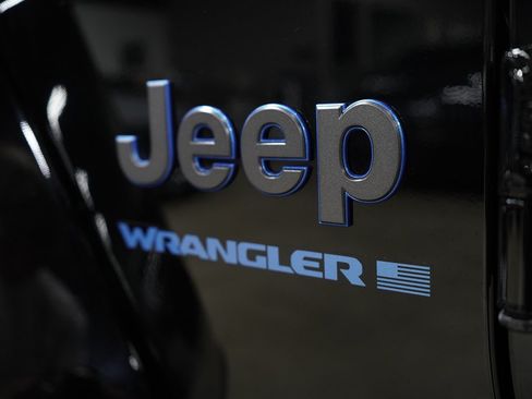 Used 2024 Jeep Wrangler High Altitude AWD/4WD image 46