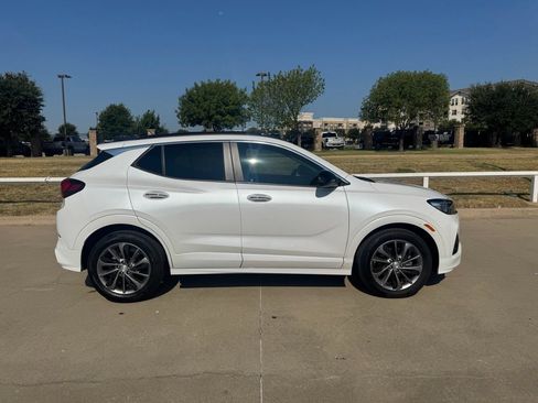 Used 2021 Buick Encore GX Select w/ Sport Touring Package FWD image 3