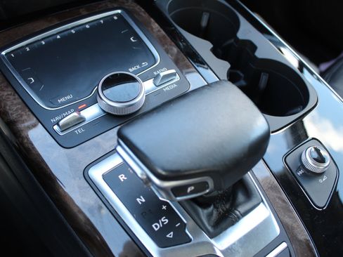 Used 2017 Audi Q7 3.0T Premium Plus image 33