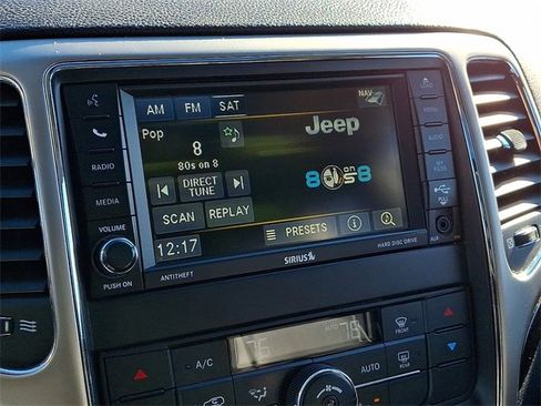 Used 2013 Jeep Grand Cherokee Laredo image 17