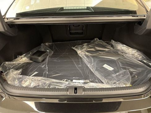 New 2025 Lexus ES 350 Ultra Luxury image 33