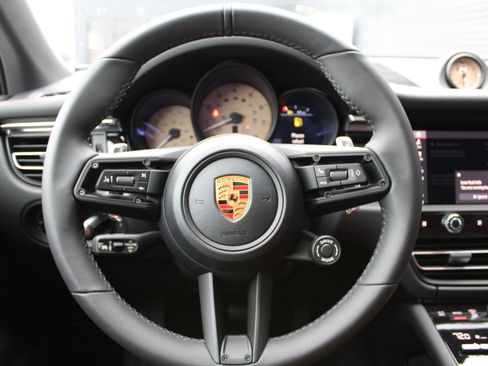 New 2026 Porsche Macan S image 15