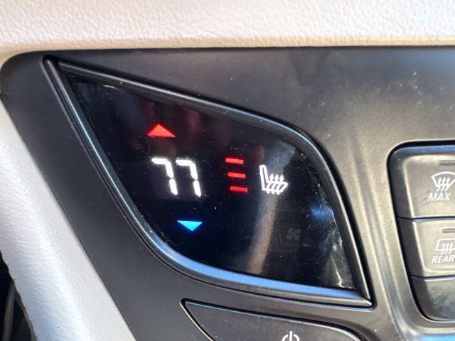 Used 2020 Buick Envision Essence AWD/4WD image 3