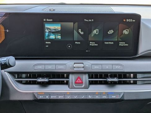 New 2025 Kia K4 FWD image 18