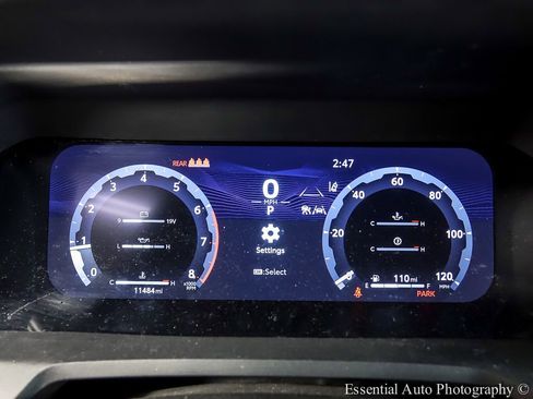 Used 2024 Toyota Tacoma TRD Sport w/ TRD Sport Premium Package AWD/4WD image 15