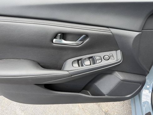 Used 2024 Nissan Sentra SV w/ All-Weather Package FWD image 9