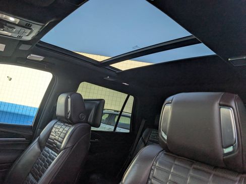 Certified 2023 Cadillac Escalade Sport Platinum AWD/4WD image 19