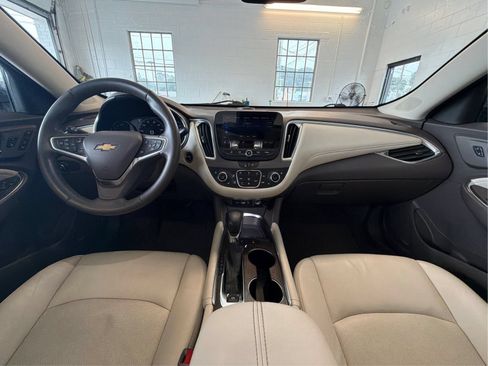 Used 2024 Chevrolet Malibu LT FWD image 26