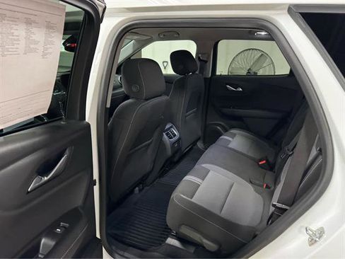 Certified 2025 Chevrolet Blazer LT w/ Convenience Package AWD/4WD image 15