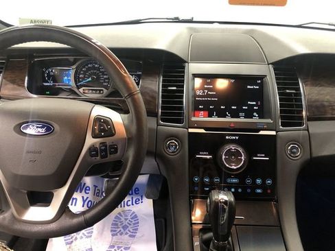 Used 2017 Ford Taurus Limited FWD image 19