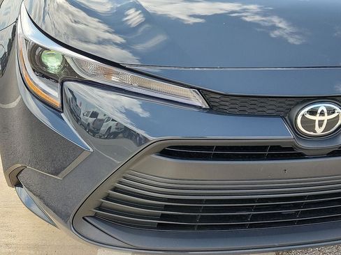 Used 2026 Toyota Corolla LE FWD image 8