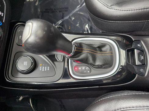 Used 2019 Jeep Compass Limited AWD/4WD image 30