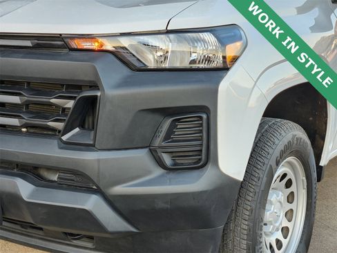 Used 2025 Chevrolet Colorado W/T w/ Advanced Trailering Package image 8