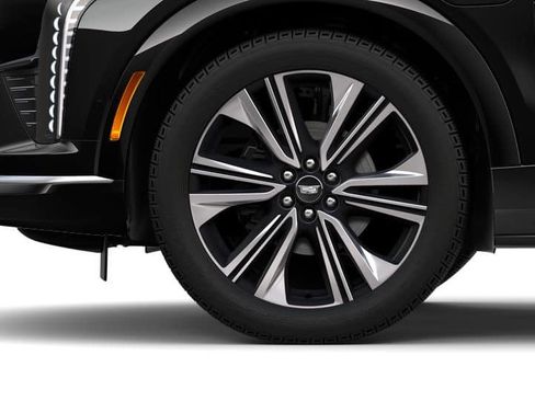 New 2025 Cadillac Optiq Luxury 2 image 9