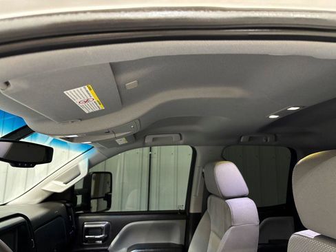 Used 2019 Chevrolet Silverado 2500 W/T AWD/4WD image 15