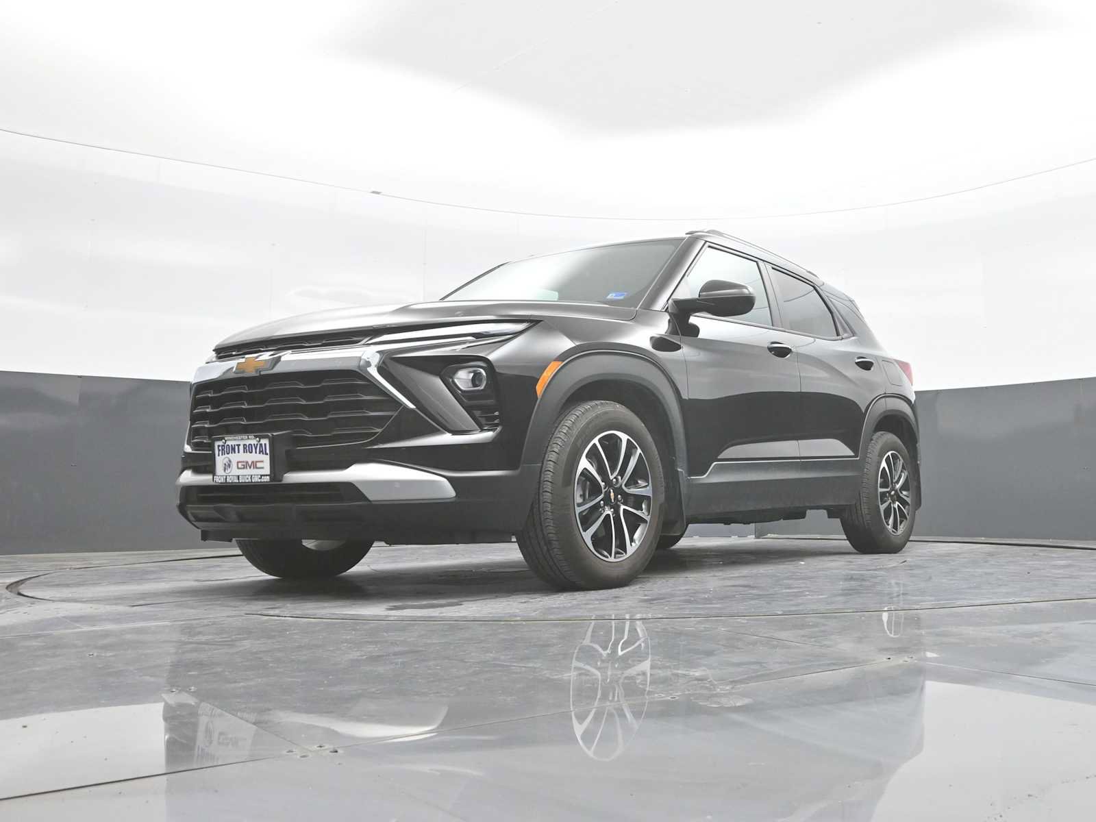 Used 2026 Chevrolet TrailBlazer LT w/ LT Cold Weather Package FWD image 39