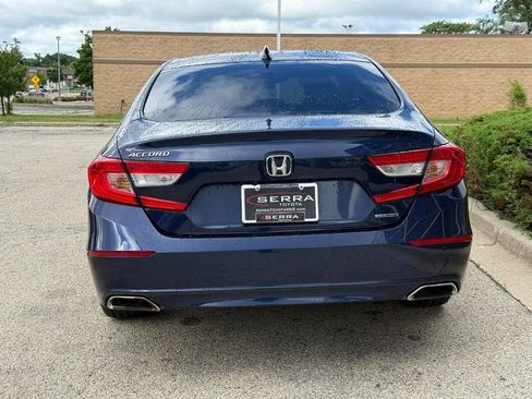 Used 2018 Honda Accord Touring image 4