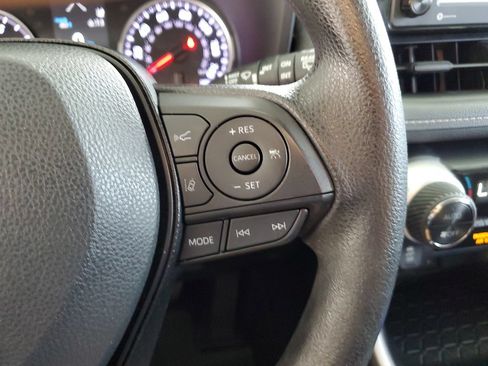Used 2021 Toyota RAV4 XLE FWD image 20