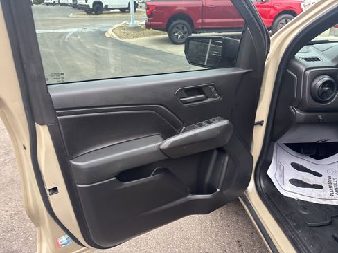 Used 2024 Chevrolet Colorado W/T RWD image 23