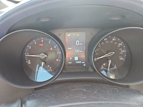 Used 2021 Toyota C-HR XLE FWD image 18