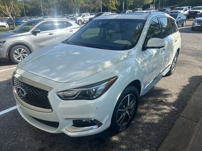 Used 2019 INFINITI QX60 Luxe w/ Essential Package