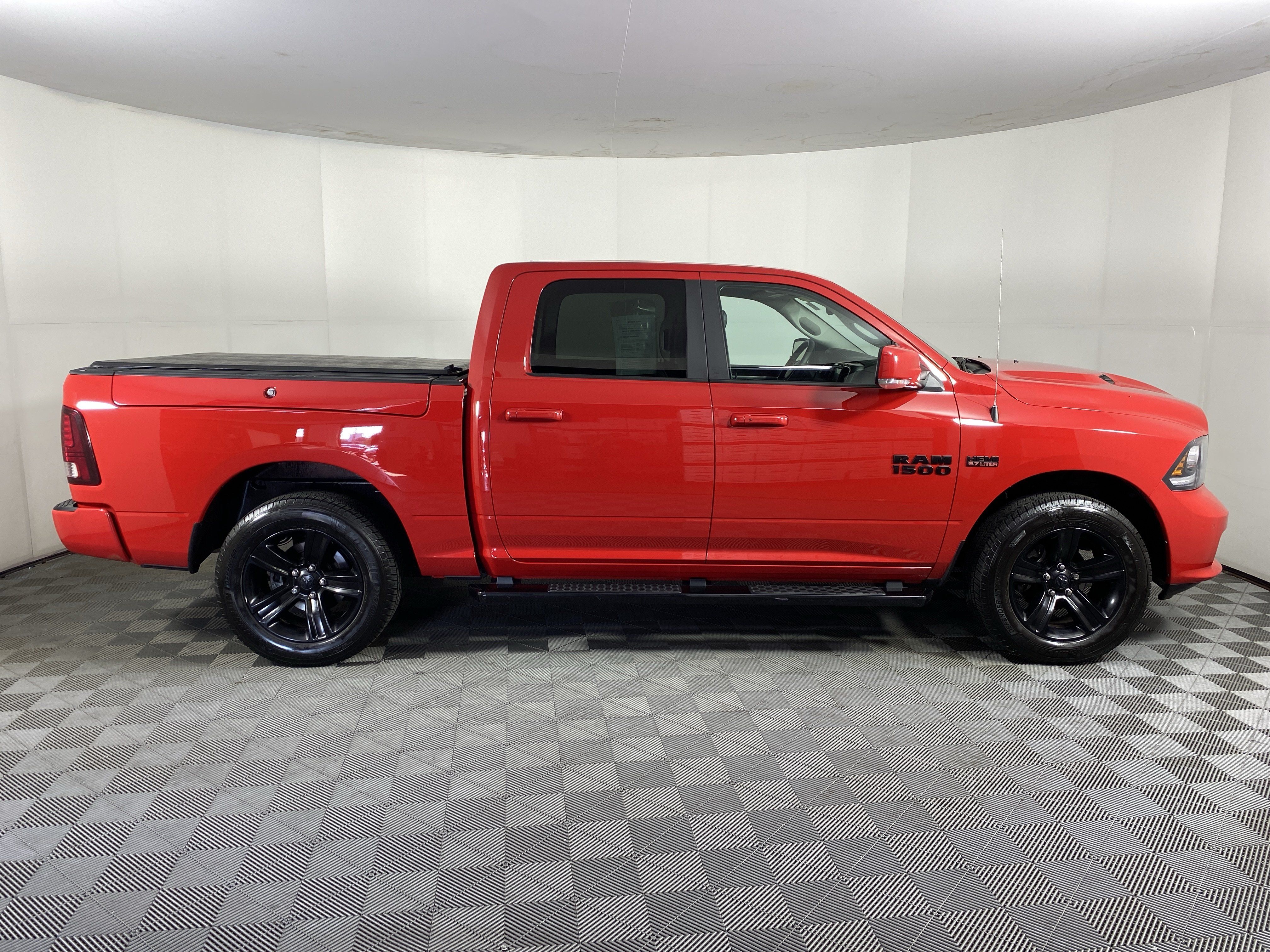 Used 2017 RAM 1500 Sport w/ Convenience Group AWD/4WD image 6