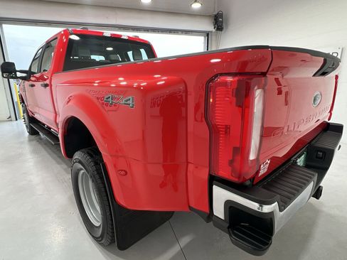 Used 2025 Ford F350 XL w/ XL Chrome Package image 6