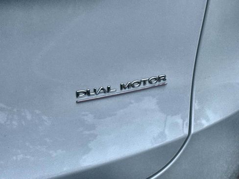 Used 2023 Tesla Model Y Performance AWD/4WD image 10