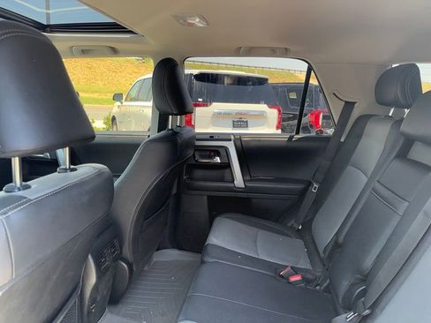 Used 2019 Toyota 4Runner SR5 Premium AWD/4WD image 2