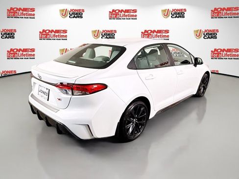 Certified 2023 Toyota Corolla SE w/ SE Premium Package image 17