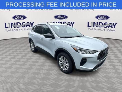 Certified 2025 Ford Escape Active w/ Cold Weather Package AWD/4WD image 2