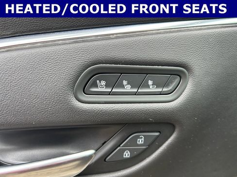 Used 2021 Cadillac Escalade ESV Premium Luxury w/ Driver Assist Tech Package image 6