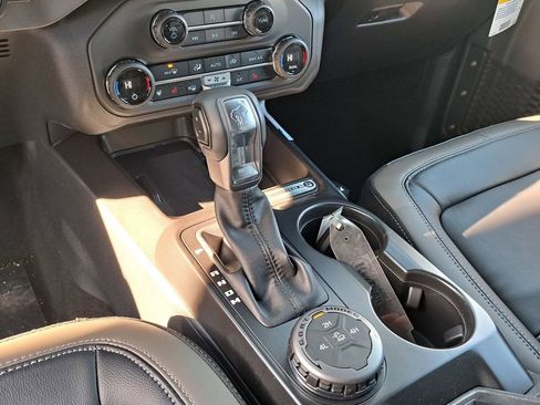 New 2026 Ford Bronco Outer Banks AWD/4WD image 11
