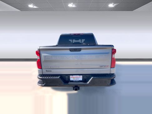 Used 2023 Chevrolet Silverado 1500 ZR2 image 9