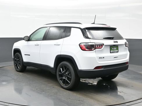 New 2026 Jeep Compass Latitude AWD/4WD image 4