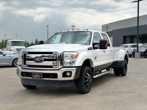 Used 2016 Ford F350 Lariat w/ Lariat Ultimate Package AWD/4WD image 2