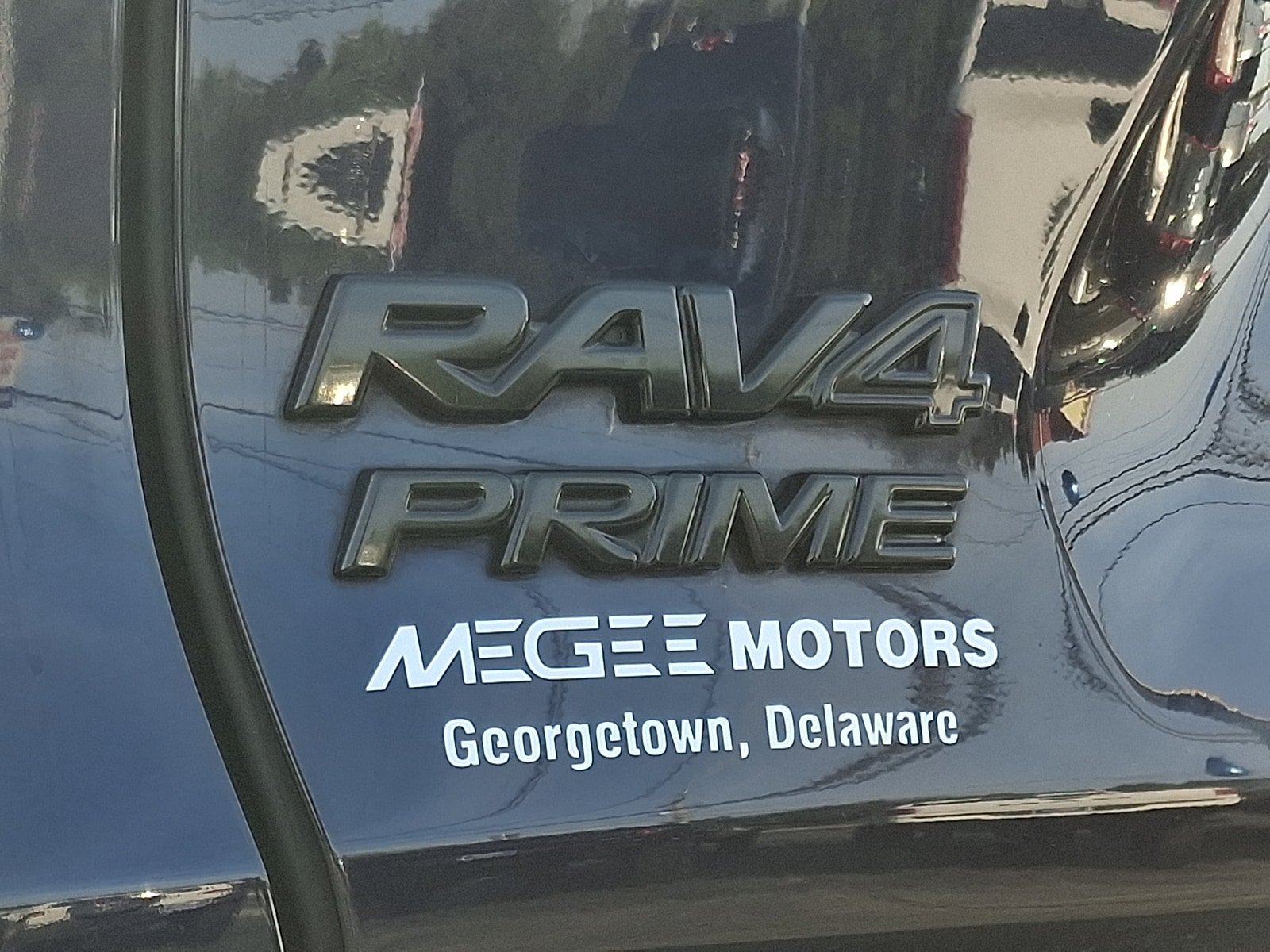 Used 2021 Toyota RAV4 SE w/ Weather & Moonroof Package AWD/4WD image 30
