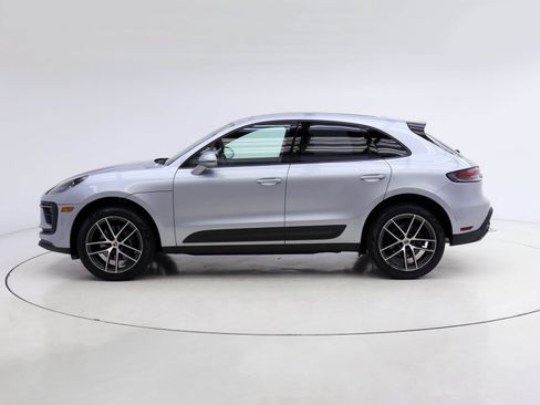 Certified 2024 Porsche Macan AWD/4WD image 2
